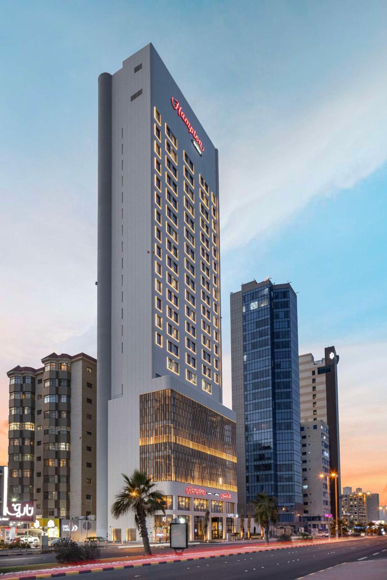 Hotel Hampton By Hilton Kuwait Salmiya Kuwait City Esterno foto